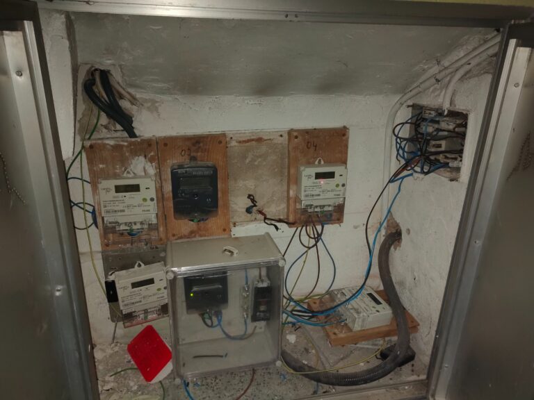 Adapta tu instalación eléctrica a la normativa vigente - ANTES