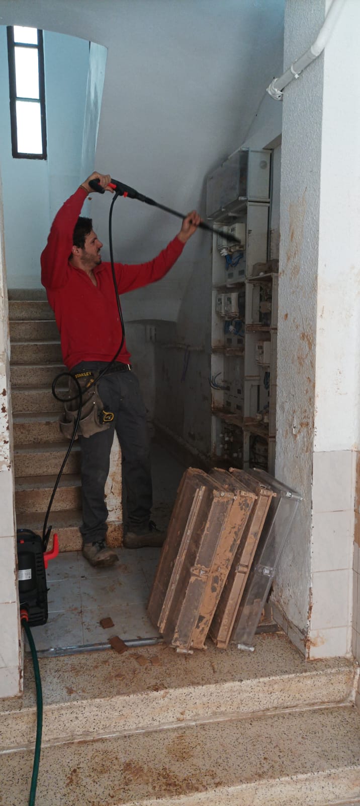 Limpieza de cuadros eléctricos en comunidades de propietarios