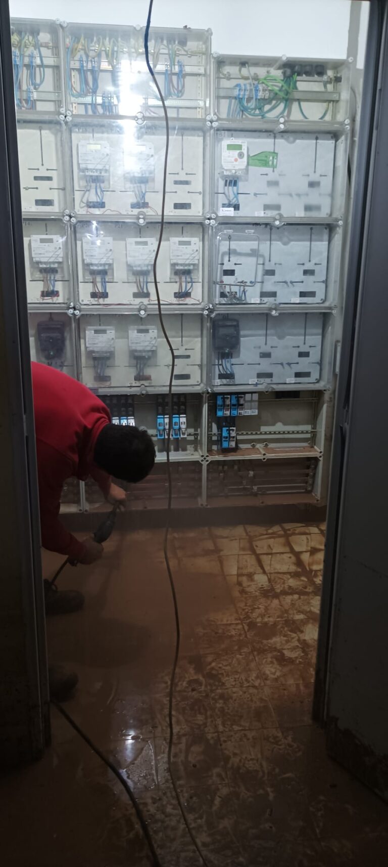 Limpieza de cuadros eléctricos en comunidades de propietarios