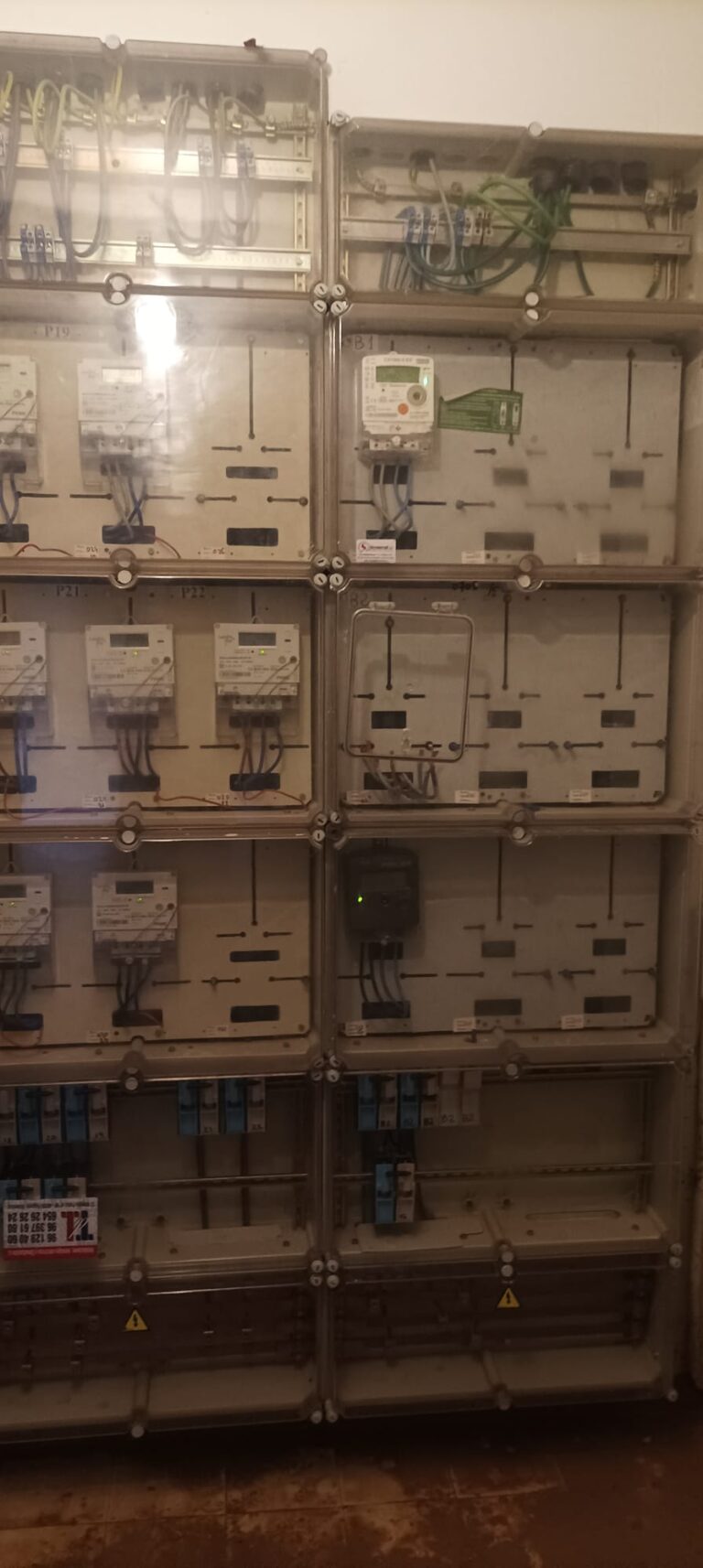 Limpieza de cuadros eléctricos en comunidades de propietarios