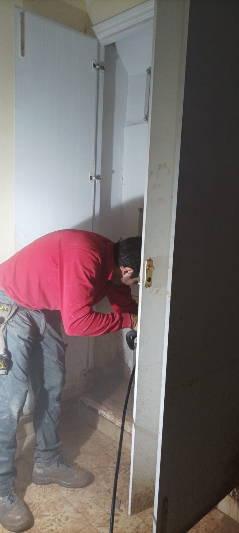 Limpieza de cuadros eléctricos en comunidades de propietarios