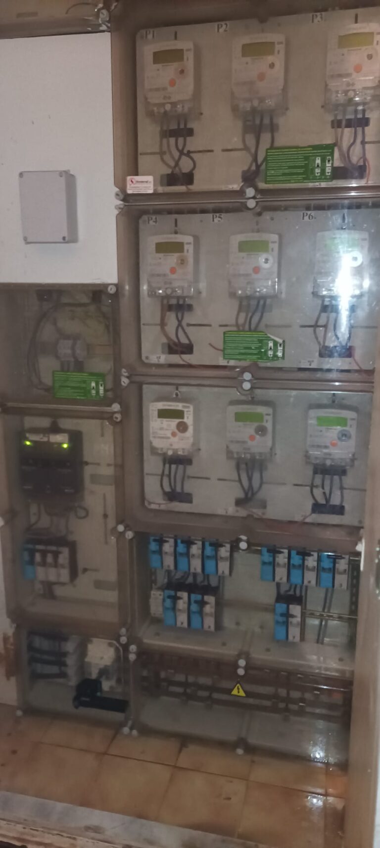 Limpieza de cuadros eléctricos en comunidades de propietarios