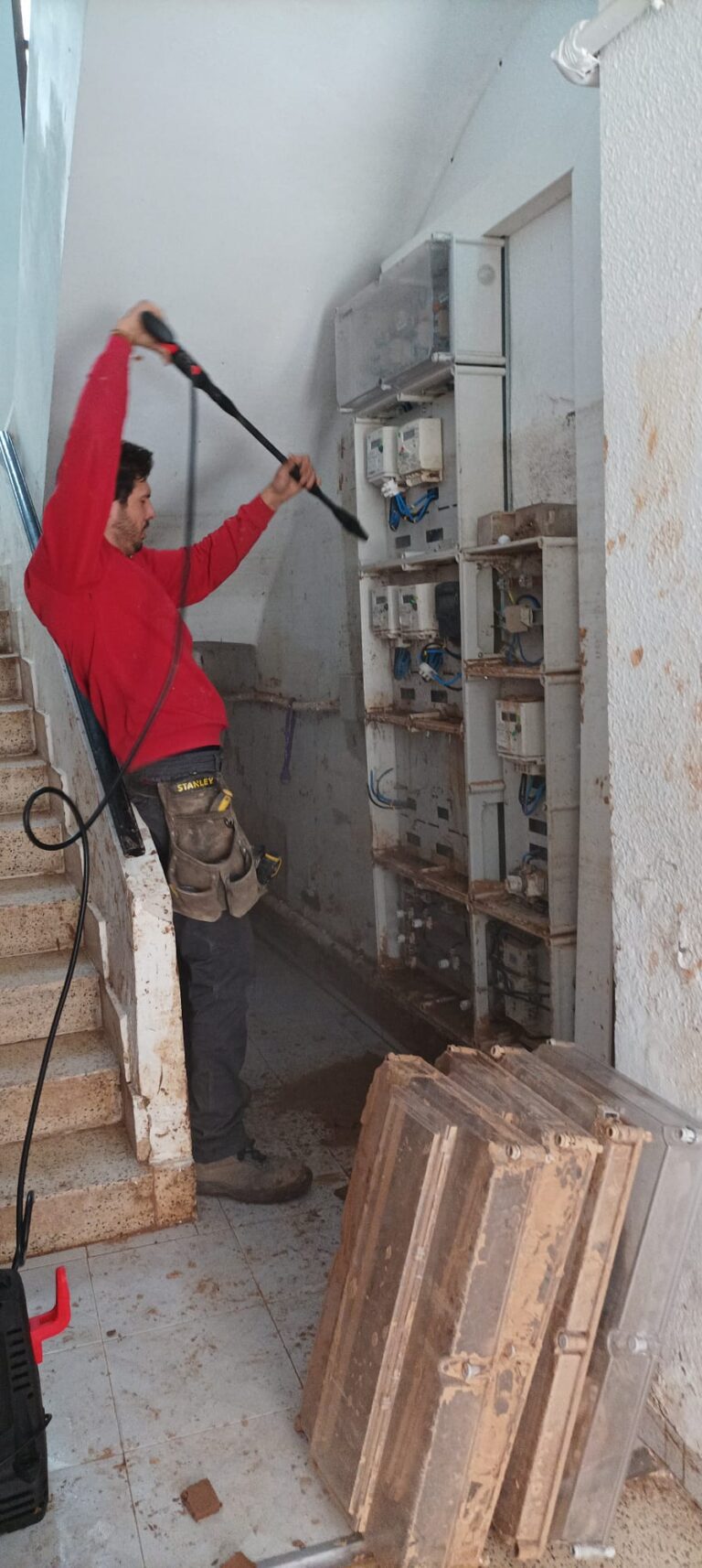 Limpieza de cuadros eléctricos en comunidades de propietarios